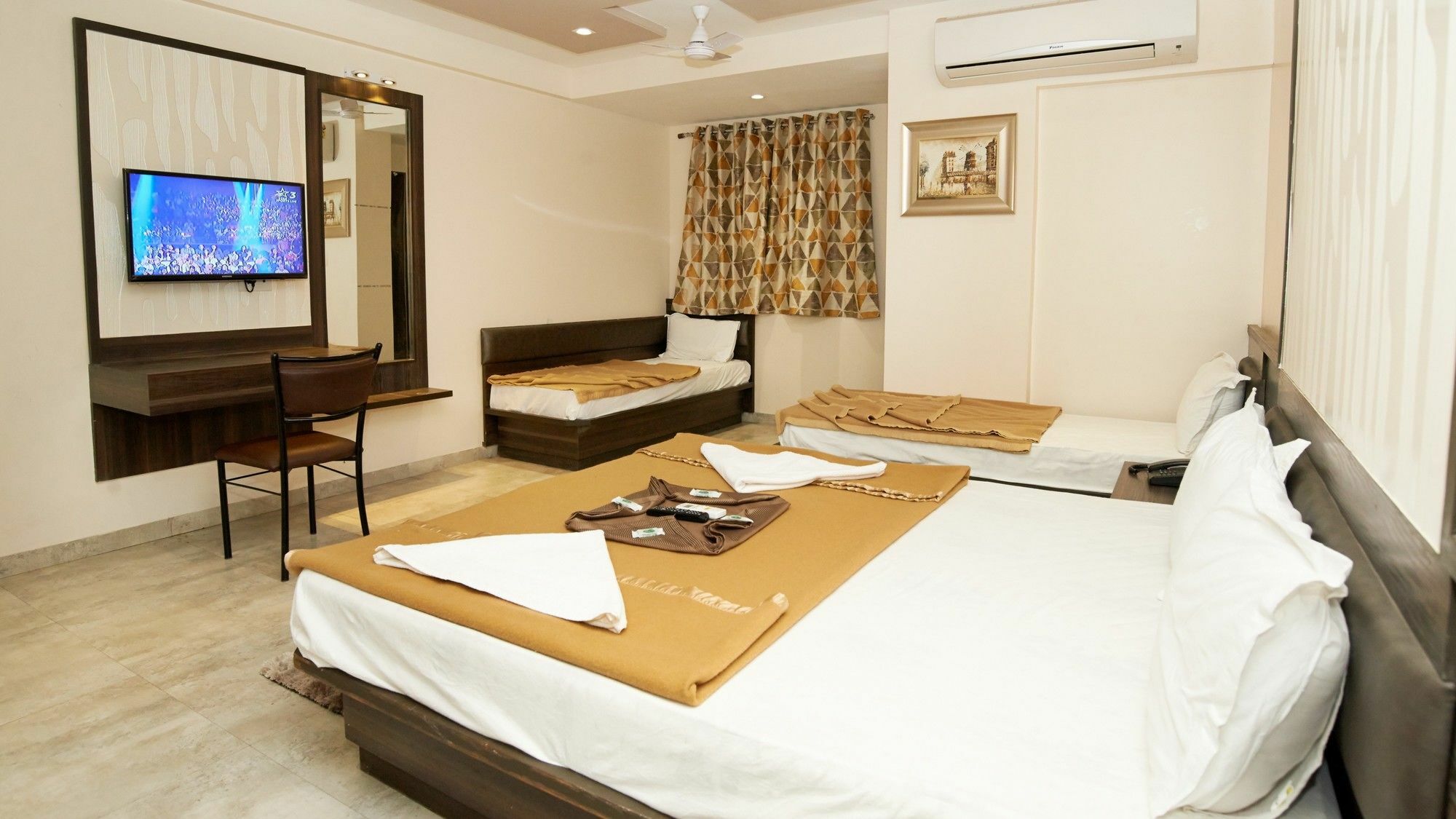 Hotel Sai Suraj Park Shirdi Exterior photo