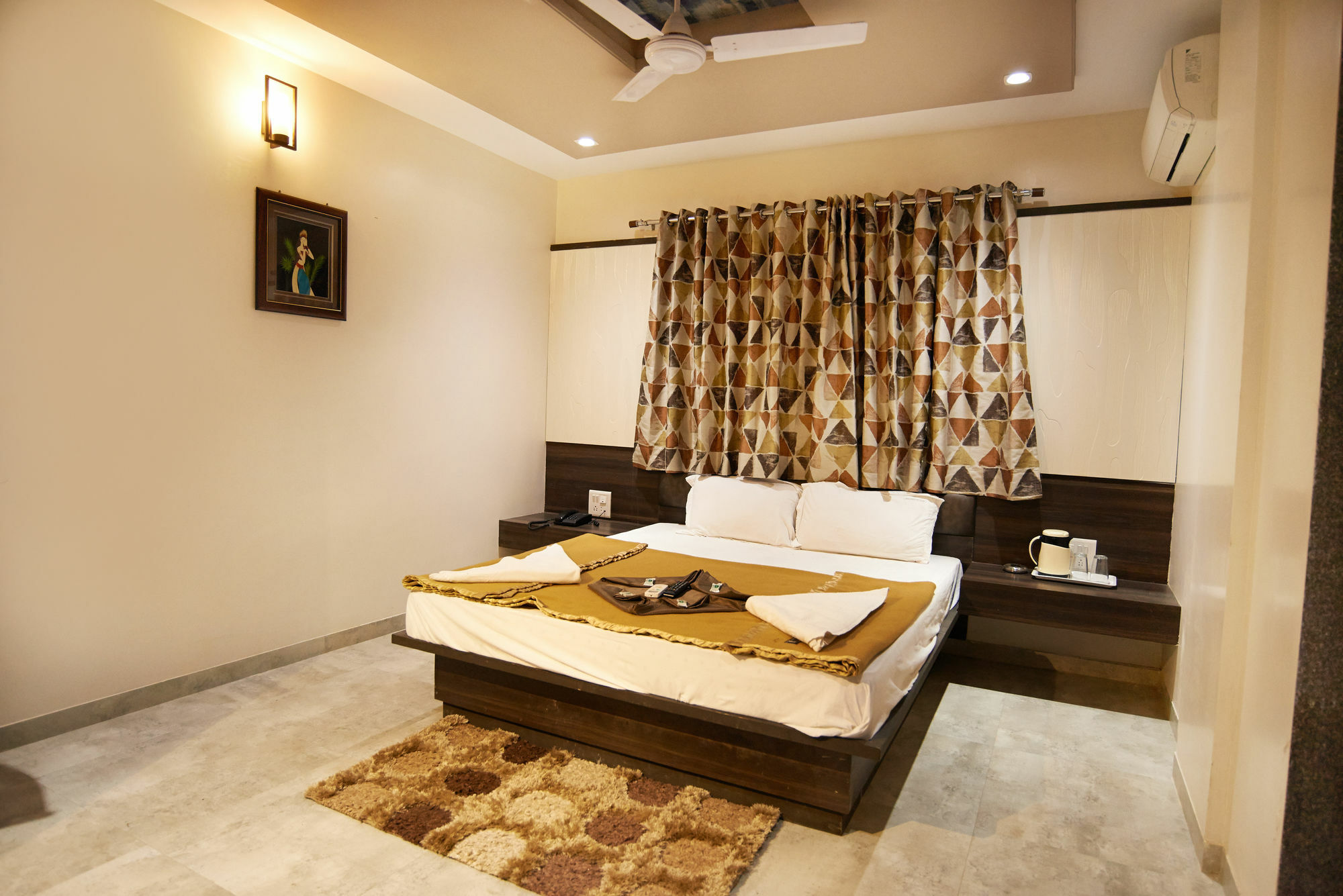 Hotel Sai Suraj Park Shirdi Exterior photo