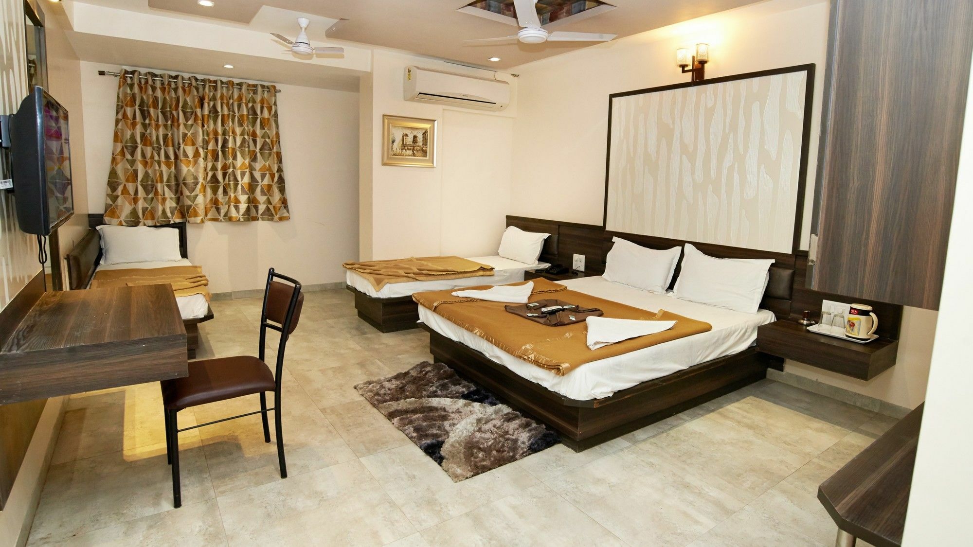 Hotel Sai Suraj Park Shirdi Exterior photo