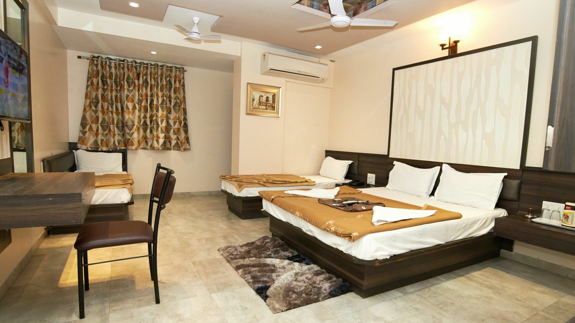 Hotel Sai Suraj Park Shirdi Exterior photo